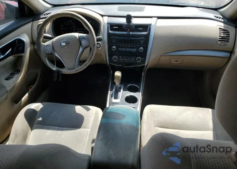 2013 Nissan Altima 2.5 z USA, uszkodzony, nr VIN 1N4AL3AP4DN571353